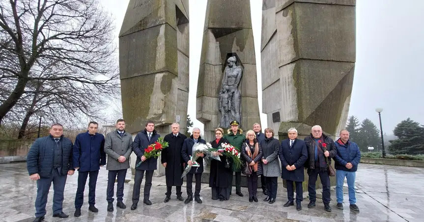 В Плевен и Пордим, посланиците на Русия и Беларус у нас почетоха загиналите воини в Руско-турската война