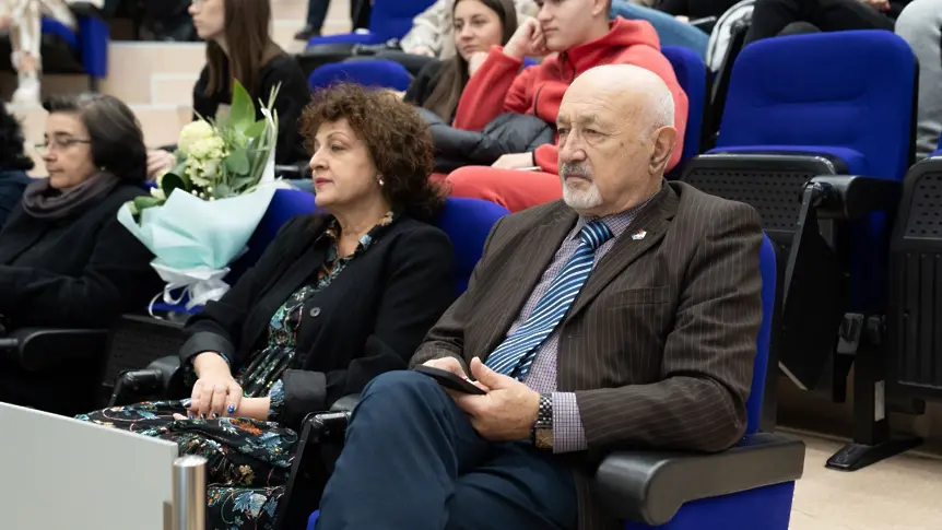 Ден на отворените врати в Центъра за компетентност с ученици от СУ „Иван Вазов“ – Плевен/СНИМКИ/