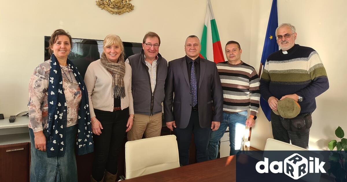 Областният управител инж Маринчо Христов проведе среща с Джеймс Камбел
