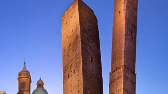Висока степен на тревога за наклонена кула в Италия, възможно е да се срути