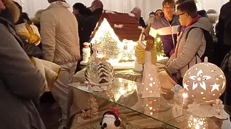 Коледна изложба зарадва ценителите на детското изкуство в Каварна