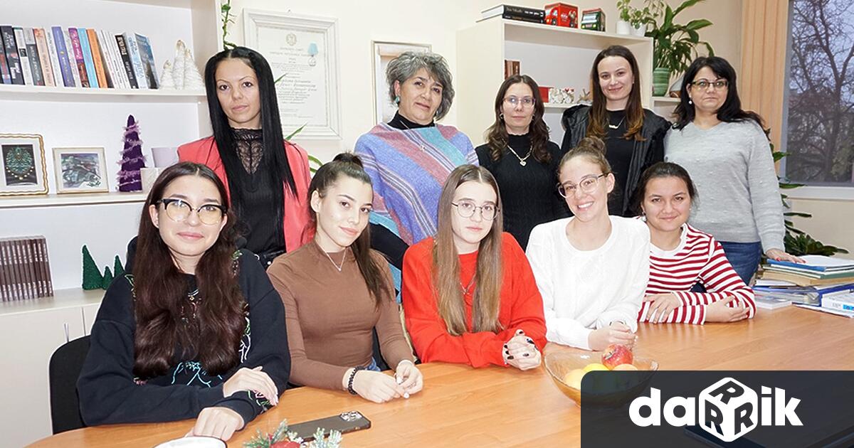 Нов проект Библиотека за тийнейджъри 3 Поетичен лексикон стартира градска