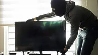 Мъж открадна телевизор - полицията го залови