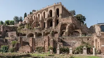 След 50 г. разруха и забрава: Древен римски дворец отново приема посетители (снимки)