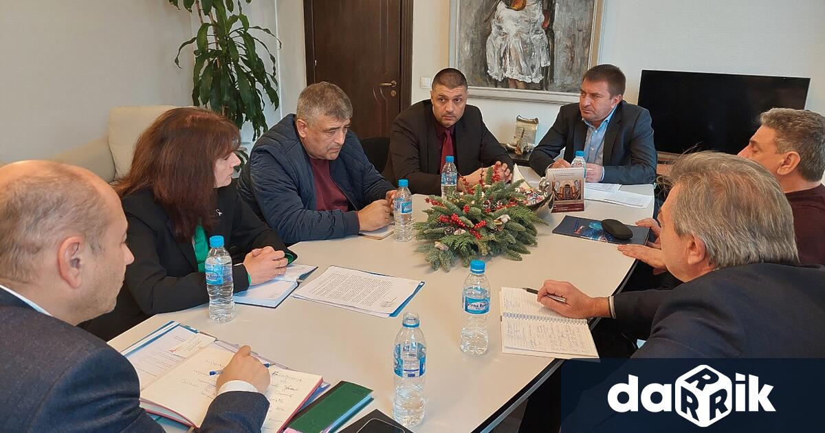 По инициатива на кмета на община Ловеч Страцимир Петков вчера