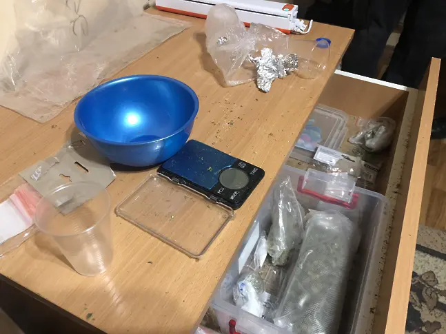 Дилър рецидивист от Варна спипан с голямо количество дрога