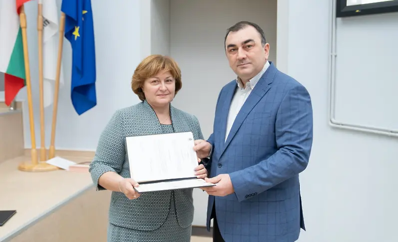 Ректорът на МУ-Плевен връчи дипломи за академично развитие на членове на академичната общност