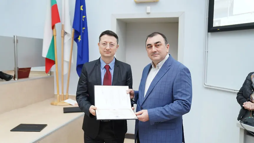 Ректорът на МУ-Плевен връчи дипломи за академично развитие на членове на академичната общност