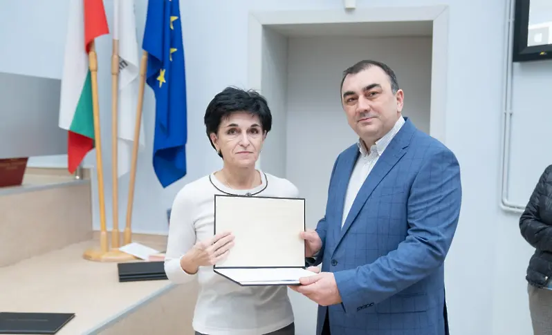 Ректорът на МУ-Плевен връчи дипломи за академично развитие на членове на академичната общност