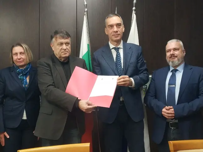 Бургас задава стандарт в образованието: Гимназията по компютърно програмиране става лицей на Софийския университет