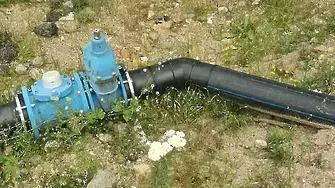 Осигуряват водоноска и бутилирана вода заради спиране на водата в квартал на Смолян 