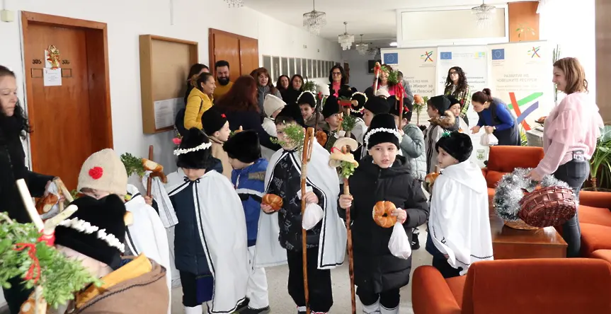 Коледари благославяха в Община Левски на Игнажден 