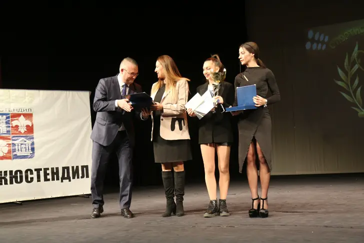 Вицесветовната шампионка по естетическа групова гимнастика Рая Сръндева e Спортист на Кюстендил за 2023 година