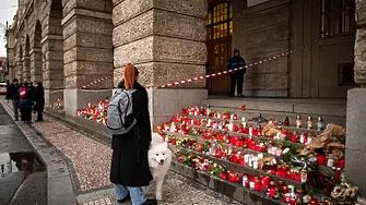 Ден на траур в Чехия заради стрелбата в Карловия университет