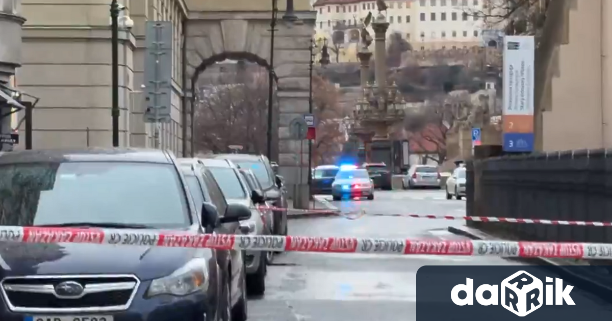 Чешката полиция съобщи, че при стрелба в близост до университет