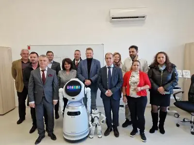 Университет „Проф. д-р Асен Златаров“ показа четирите супермодерни лаборатории по ИКТ