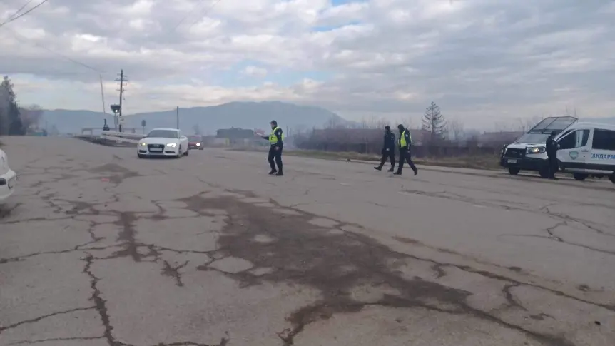 Двама са арестувани при спецоперация в Кюстендил