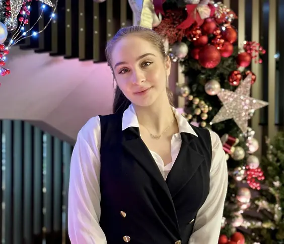Стефани Кирякова с пожелания за успешна година и модерен паркинг за хотел „България“ 