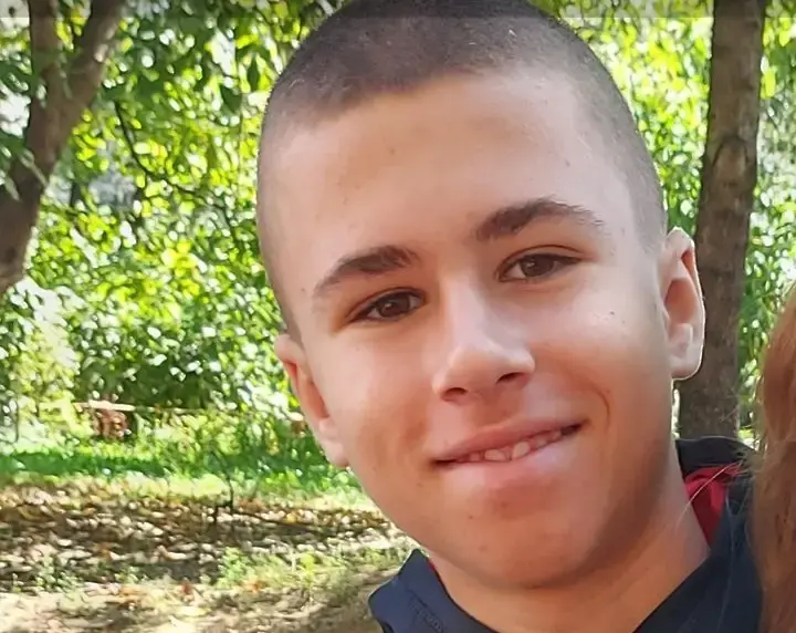 16-годишният Виктор се нуждае от нашата помощ, за да пребори рака