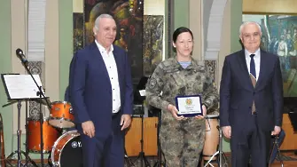 Наградиха най-добрите военни спортисти на България