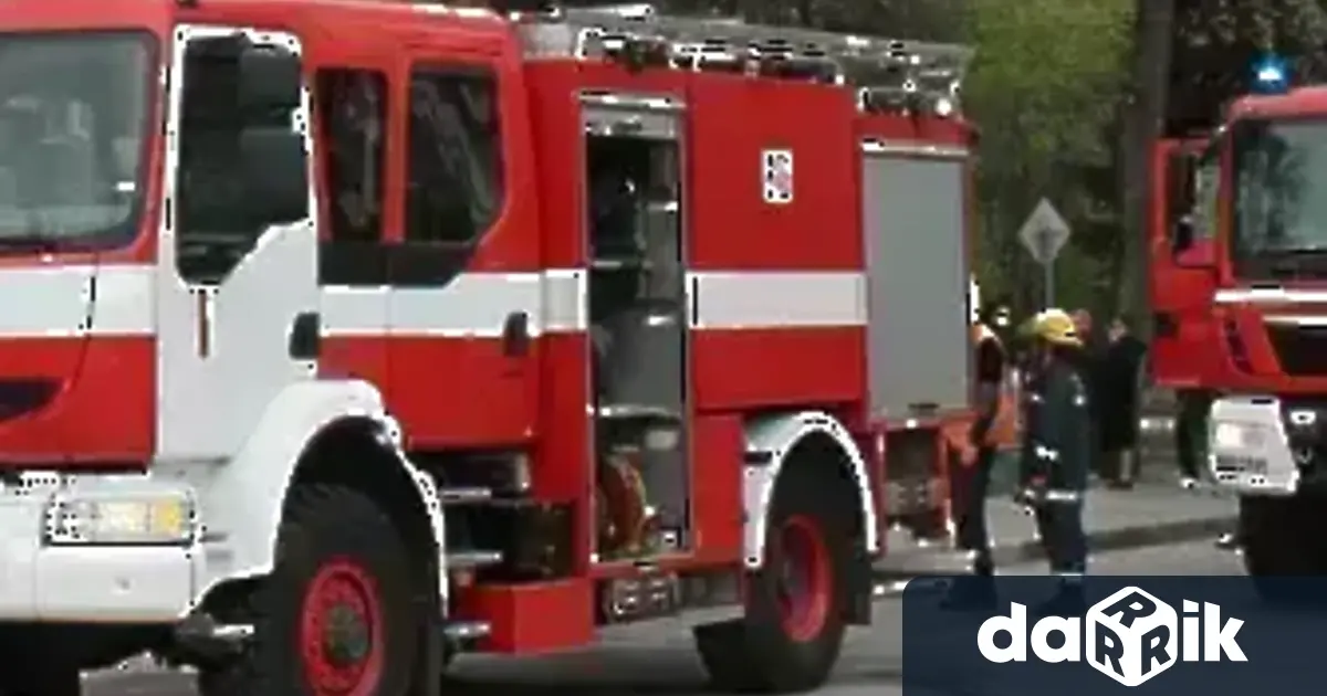 Пожар избухна в апартамент в пловдивския район Северен Три екипа