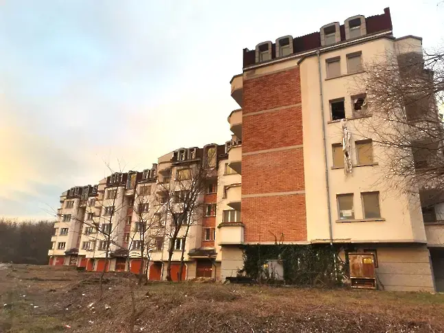 Общински съвет - Плевен обсъжда днес предложение за придобиване на 5-етажен жилищен блок от НЕК