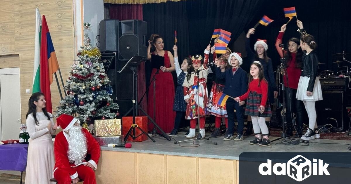 Арменската общност в Русе отбеляза днес Рождество Христово с празничен