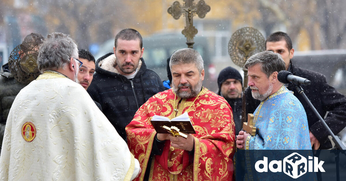 Днес православната църква празнува Богоявление – Йордановден един от най големите