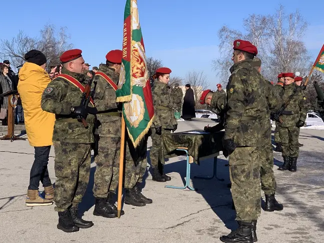Клетва положиха 36 военнослужещи от 5 бригадно командване и 2 механизирана бригада