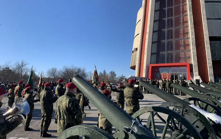 Клетва положиха 36 военнослужещи от 5 бригадно командване и 2 механизирана бригада