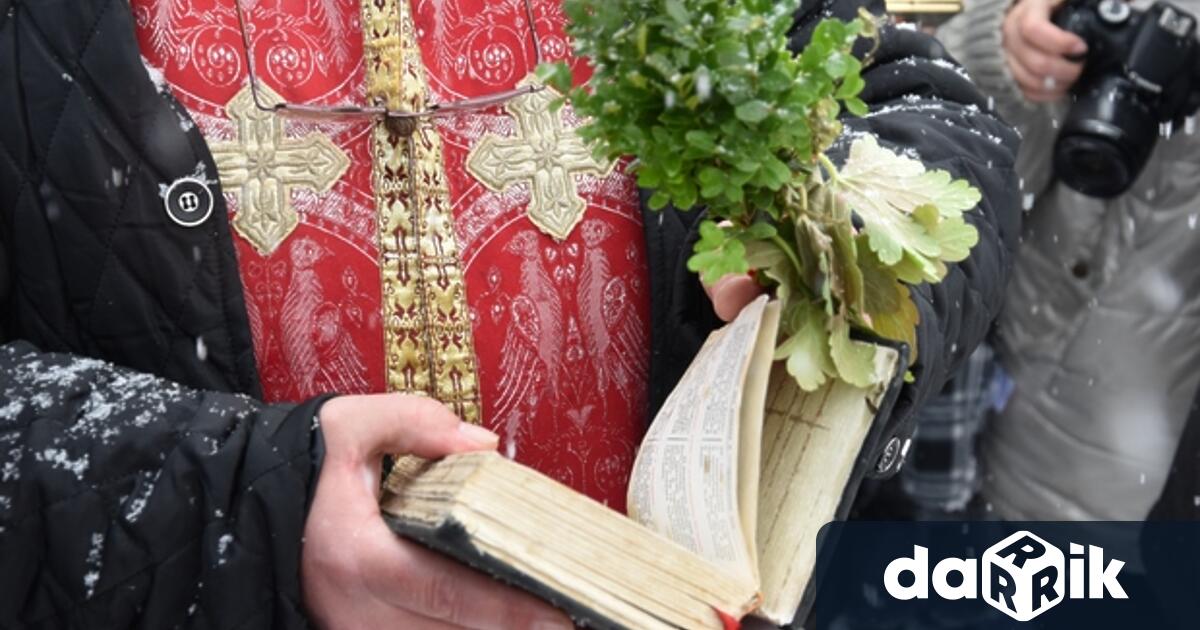 Сред празнуващите на 7 януари в община Плевен традиционно най-многоса