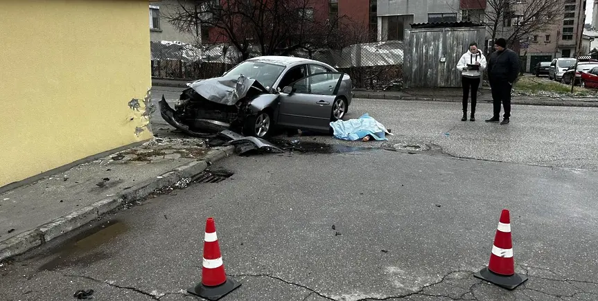 Мъж почина при ПТП в Хасково, друг с опасност за живота