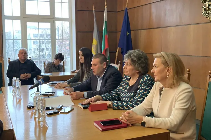 Анелия Дечева е новият началник на отдел „Култура и туризъм“, Ваня Първанова застава начело на отдел „Спорт“