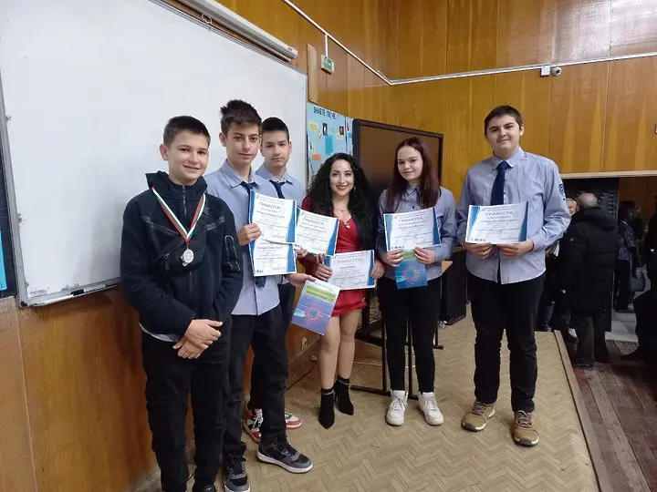 Специални награди за ученици от МГ-Русе на конференцията на УчИМИ
