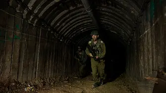 Израелските военни съобщиха, че са открили следи от заложници в тунел в Ивицата Газа