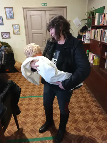 Почит към „бабувалите“ възрастни жени в Котленско