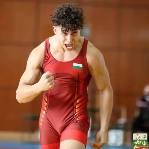 5 титли и 15 медала за кадетите от Бургас на Държавното първенство по борба