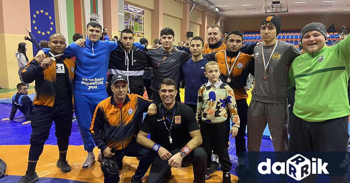 Три медала спечелиха състезателите на АСК Сливен от домакинското Държавно