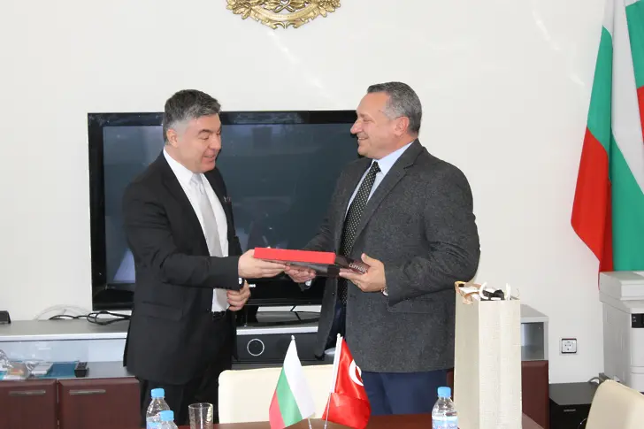 Възможности за сътрудничество обсъдиха областният управител на Сливен и генералният консул на Турция в Бургас