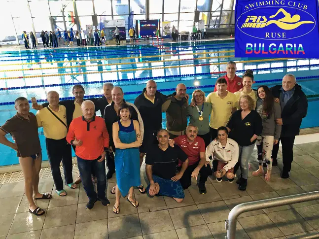 Плувците ветерани на „Ирис” отново с куп златни медали на международен турнир в София
