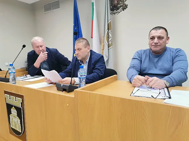 Кметът д-р Валентин Христов представи проекта за бюджет на Община Плевен за 2024 г. на обществено обсъждане