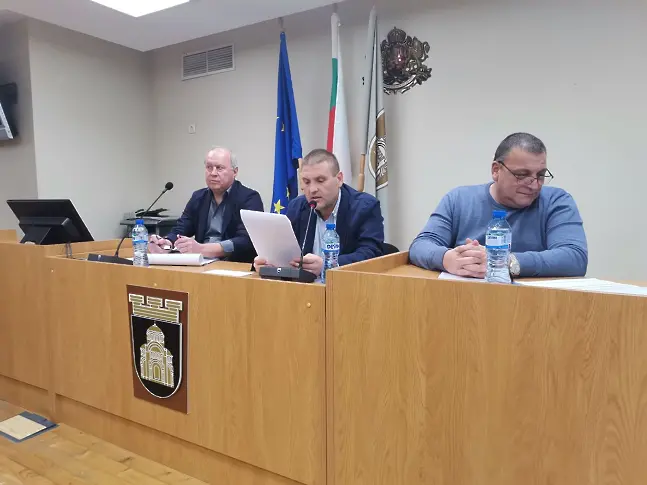 Кметът д-р Валентин Христов представи проекта за бюджет на Община Плевен за 2024 г. на обществено обсъждане