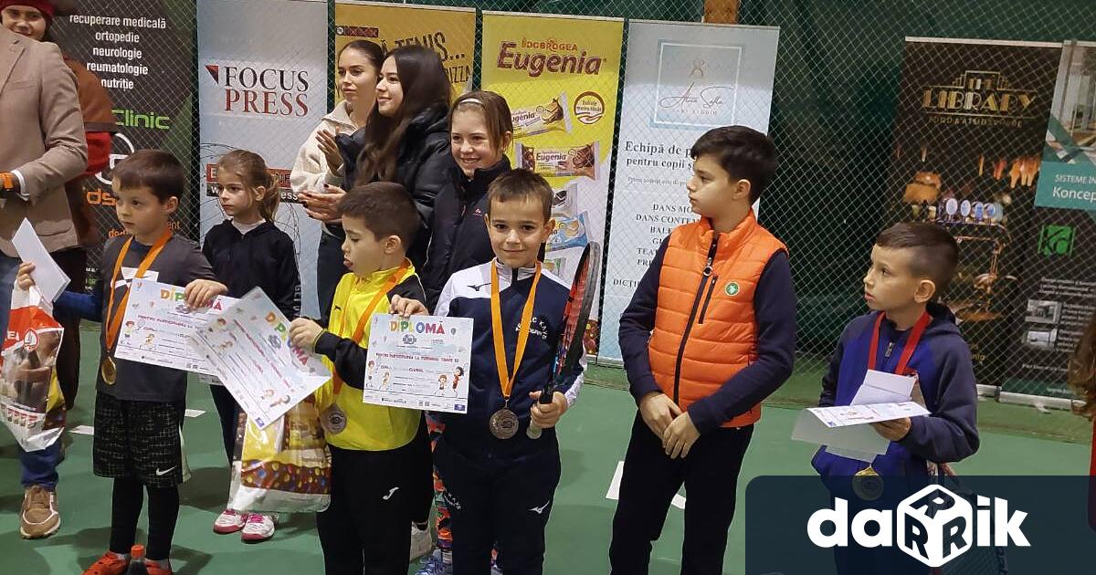 Два бронзови медала спечели Тенис клуб Добрич от международния