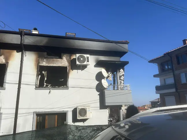 Мъж е с изгаряния след пожар в асеновградския квартал „Долни Воден“
