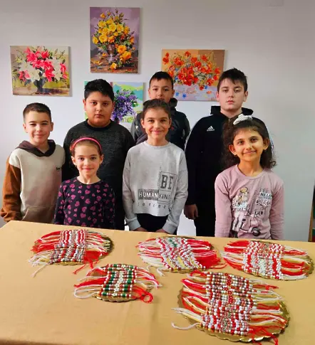 Ваканционна работилница за мартенички в НЧ „Зора-1990 г.“ село Победа