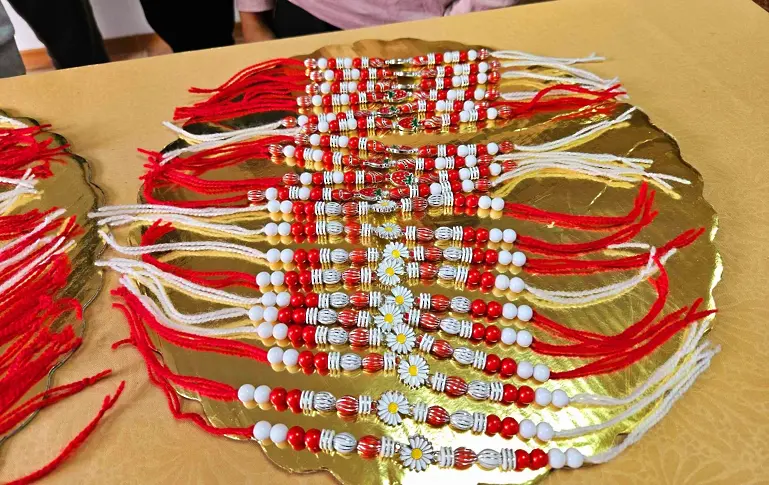 Ваканционна работилница за мартенички в НЧ „Зора-1990 г.“ село Победа