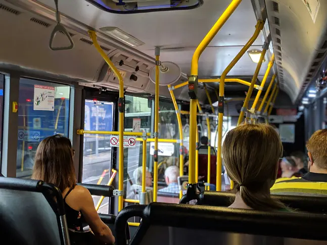 Децата до 14 години вече пътуват безплатно в столичния градски транспорт