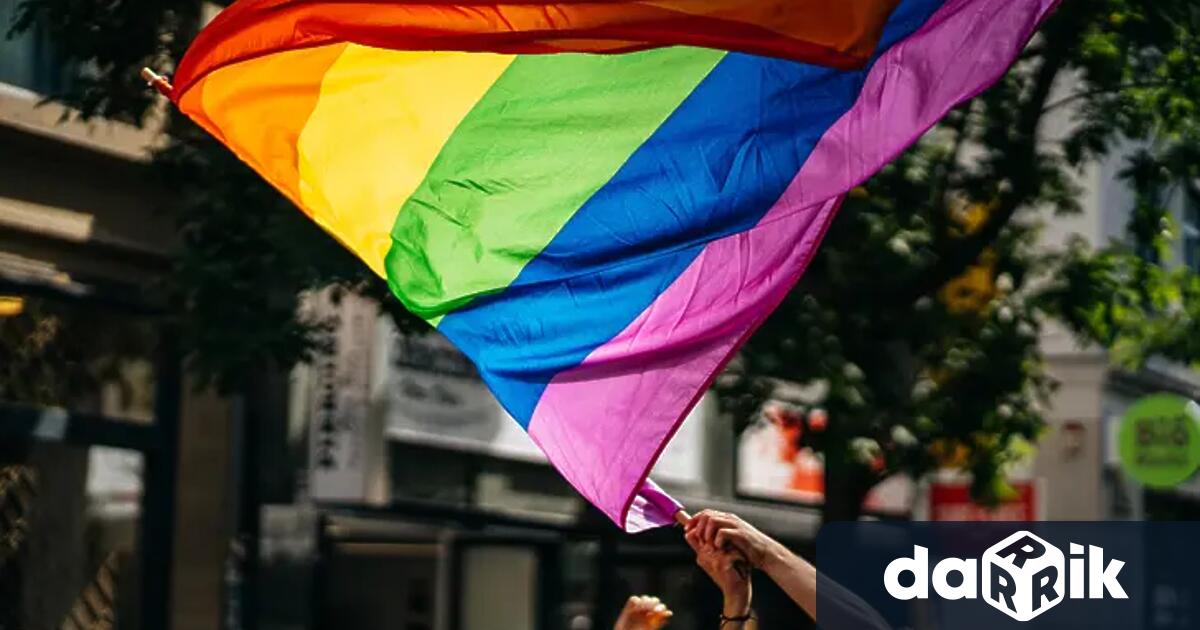 Използването на хомофобията като политическо оръжие ни кара да мислим