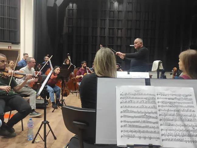 Диригент Иван Илиев: Симфониета Враца  показва феноменално развитие - винаги съм щастлив да гостувам във Враца!