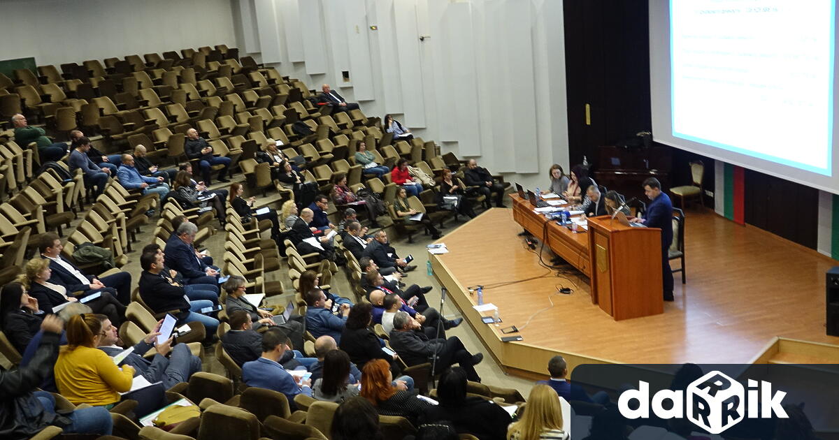 Близо 7 часа продължиха дебатите по бюджета на Варна за